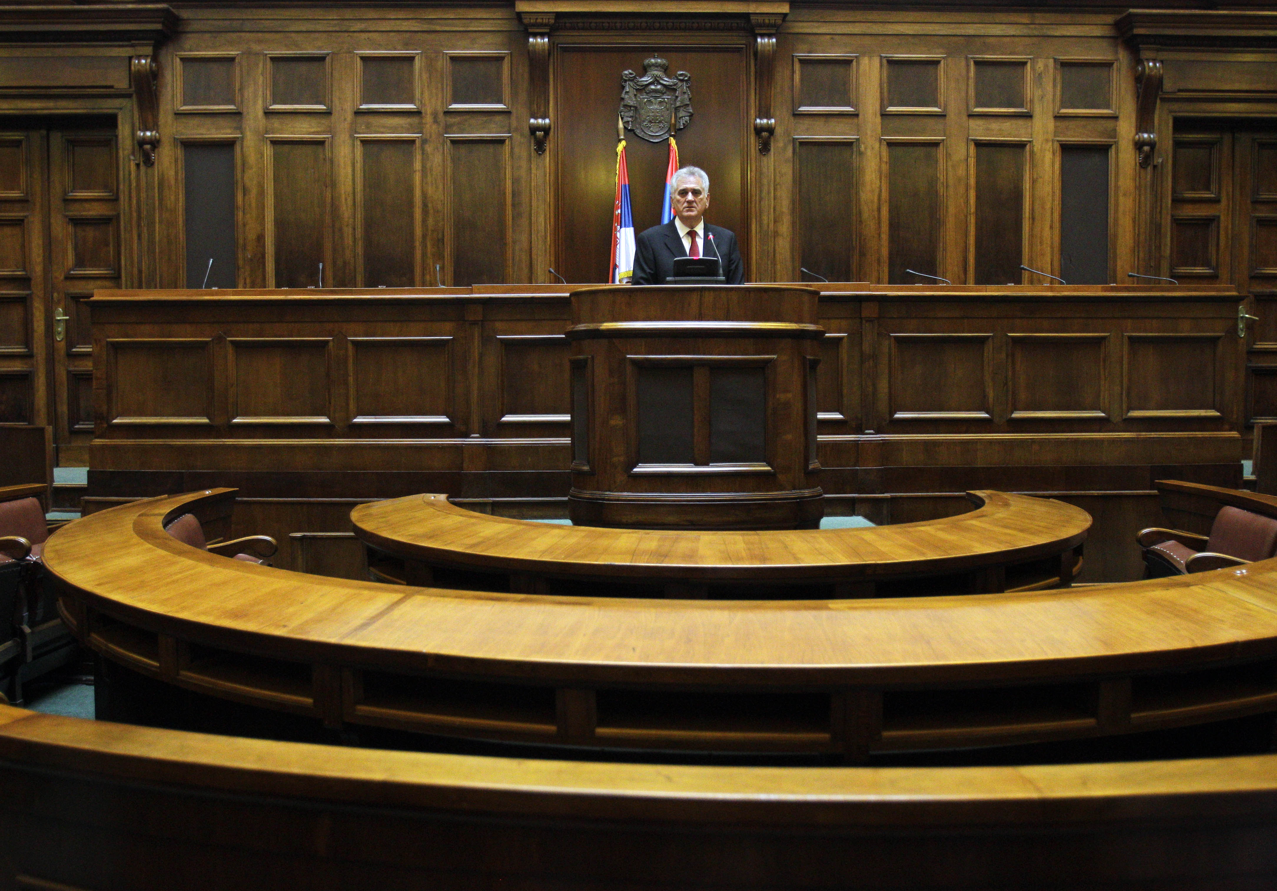 Κροατία, Βοσνία, Σλοβενία και ΠΓΔΜ μποϊκοτάρουν την ορκωμοσία του Σέρβου Νίκολιτς